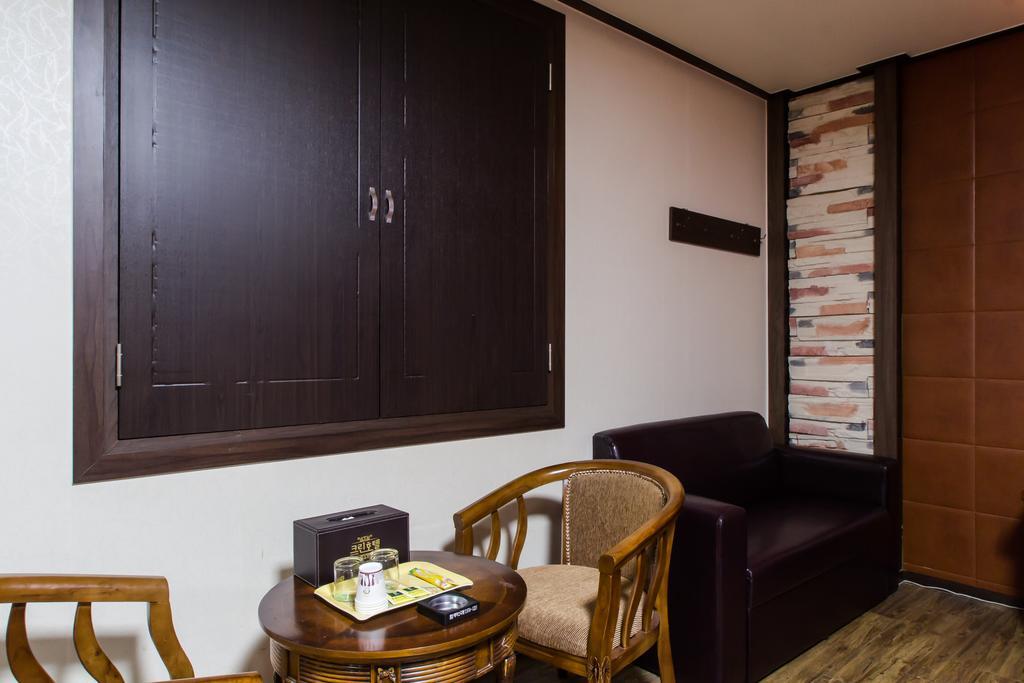 Guangju Hotel Banana Gwangju Metropolitan City Ngoại thất bức ảnh