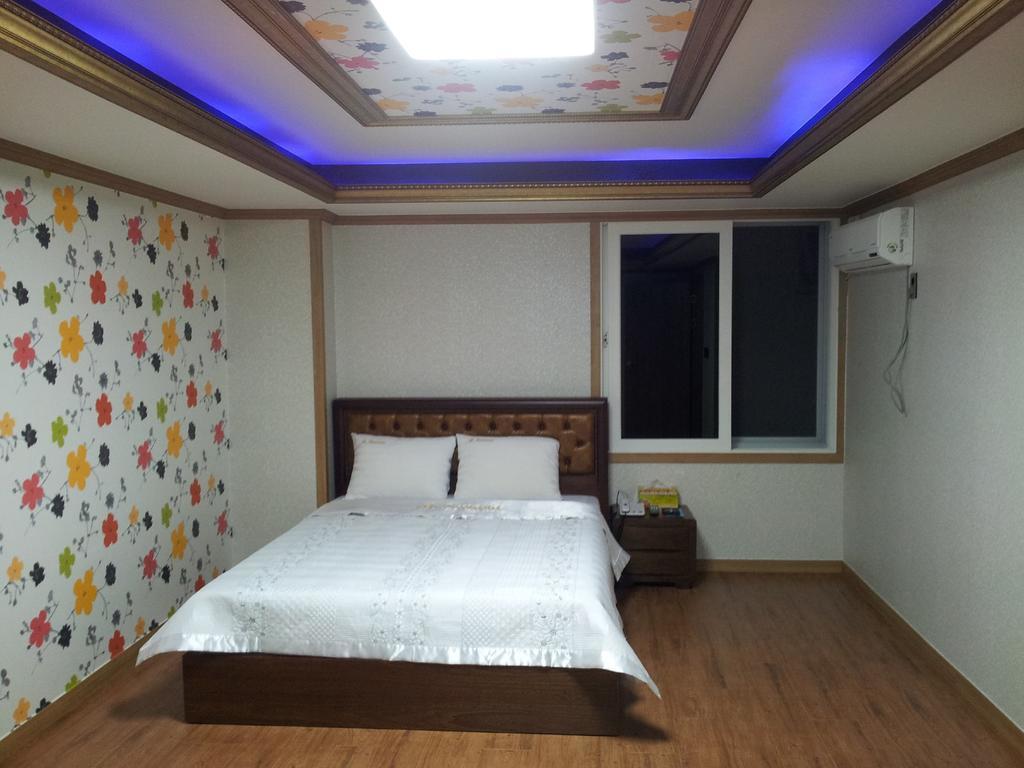 Guangju Hotel Banana Gwangju Metropolitan City Ngoại thất bức ảnh