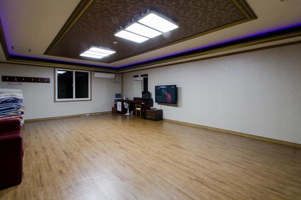 Guangju Hotel Banana Gwangju Metropolitan City Ngoại thất bức ảnh