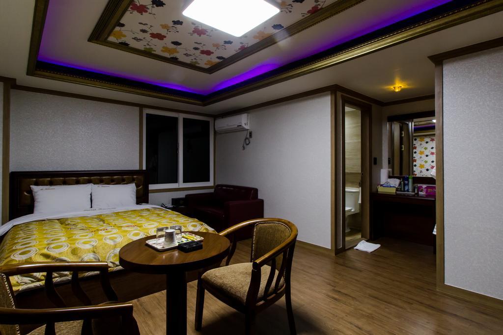 Guangju Hotel Banana Gwangju Metropolitan City Ngoại thất bức ảnh